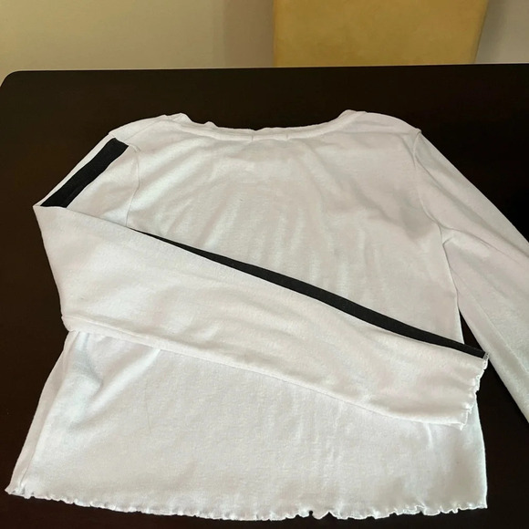 FOREVER 21~ LONG SLEEVE TEE~LG - Picture 4 of 9